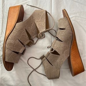 Lucky Brand lace up wedge sandal size 12